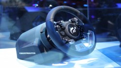 Arrivée du Thrustmaster T700