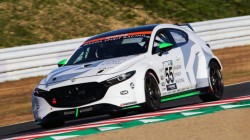 Une Mazda 3 version Gr.4 bientôt sur GT7